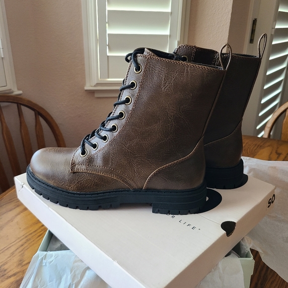 👀50% OFF🥾 NWT‼️ SO brand Reindeer Women's Combat Boots - Picture 10 of 14